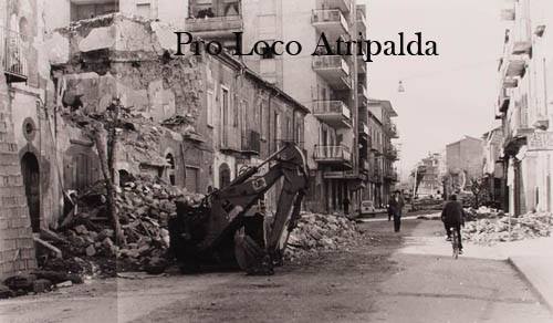 sisma-del-1980-ad-atripalda-via-roma sisma-del-1980-ad-atripalda-via-roma
