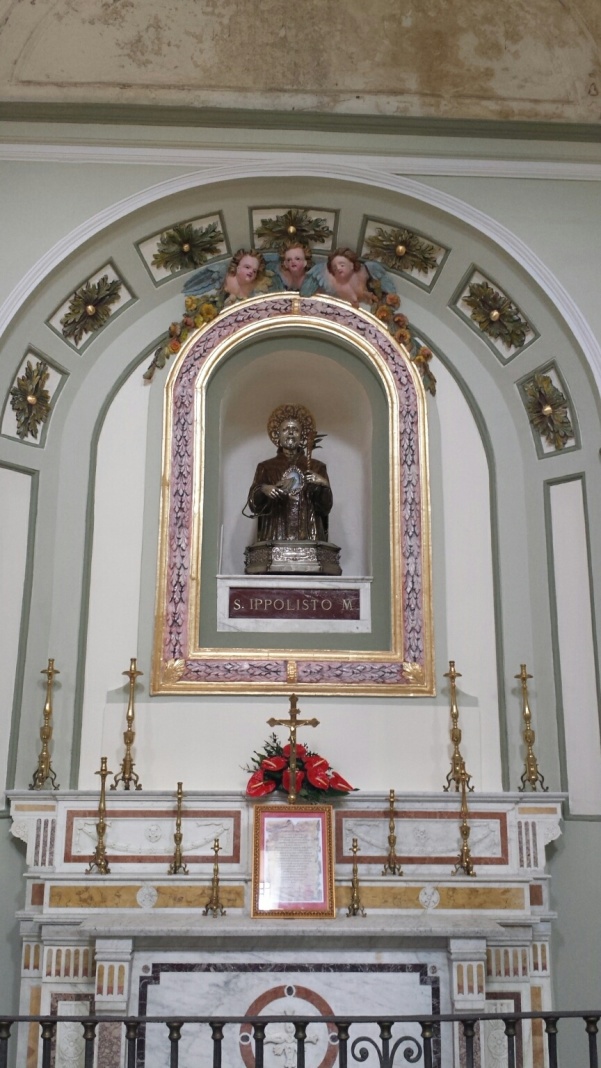 Altare di Sant'Ippolisto1